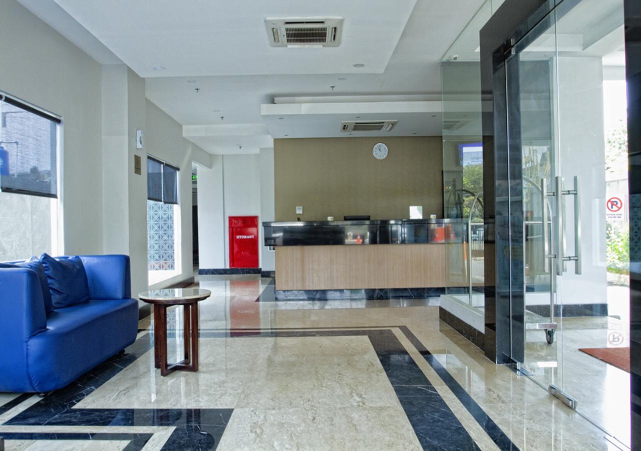 P Hotel Джакарта Екстериор снимка